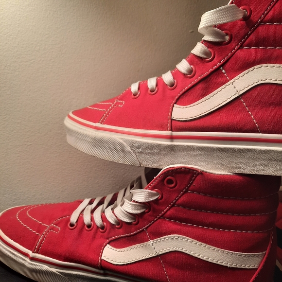 Vans Off The Wall HiTop skate Sneakers Red/White canvas, 9.5 men, great shape! - Picture 9 of 10